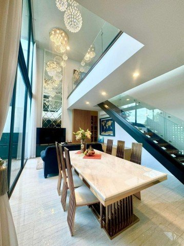 โซนเจ็ดยอด ให้เช่า 120,000 บาท/เดือน Pool villa 3 ชั้น บ้านหลังใหญ่ ตกแต่งสุดหรู #เฟอร์นิเจอร์บิ้วอินครบเซ็ท #หิ้วกระเป๋าพร้อมเข้าอยู่ได้เลย - รูปที่ 8