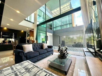 โซนเจ็ดยอด ให้เช่า 120,000 บาท/เดือน Pool villa 3 ชั้น บ้านหลังใหญ่ ตกแต่งสุดหรู #เฟอร์นิเจอร์บิ้วอินครบเซ็ท #หิ้วกระเป๋าพร้อมเข้าอยู่ได้เลย