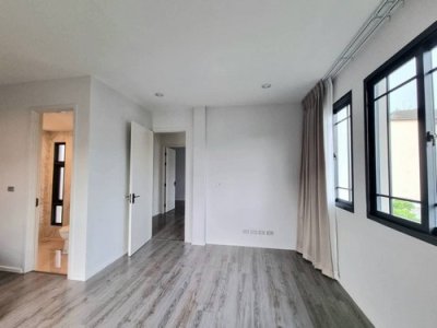 sss572 ขายบ้านแปลงมุม The Sonne ศรีนครินทร์–บางนา ติด Clubhouse - รูปที่ 6