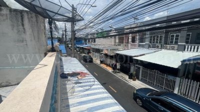ขายด่วน ทาวน์เฮ้าส์ 2 ชั้น ราคาพิเศษ หมู่บ้านร่มเงาไม้ บางคูรัด ทำเลดี MRT คลองบางไผ่ - รูปที่ 8