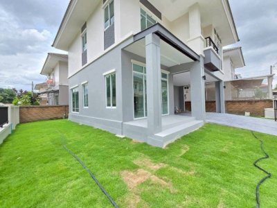 บ้านเดี่ยวหลังใหญ่รีโนเวทใหม่พร้อมอยู่ บรรยายกาศดี พื้นที่สนามรอบบ้าน เนื้อที่ 53.8 ตร.ว.  พท. 180.63 ตร.ม.  3 ห้องนอน  3 ห้องน้ำ   2 จอด - รูปที่ 2
