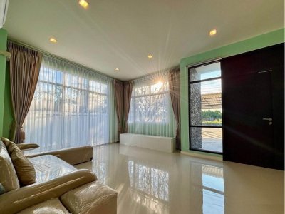 ให้เช่าบ้านเดี่ยว 2 ชั้น 100 ตรว. 4 ห้องนอน โครงการ ดิ โอโซน ปัญญาอินทรา The Ozone Panyaindra ใกล้ Fashion Island - รูปที่ 7