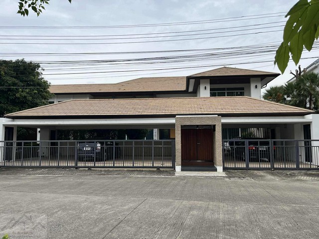 T26-531 ขาย บ้าน - ใกล้กับ เดอะคริสตัล เลียบด่วน ชั้นทั้งหมด 2 ชั้น 2 งาน 259 ตร.วา