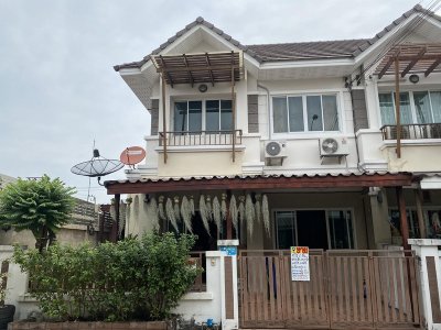 ขายทาวน์โฮมใหม่ 3 ชั้น ขนาด 27 ตร.ว พรอมเมนาดา เชียงใหม่ พร้อมเฟอร์นิเจอร์ ม่าน ครบชุดทั้งหลัง ทำเลดี