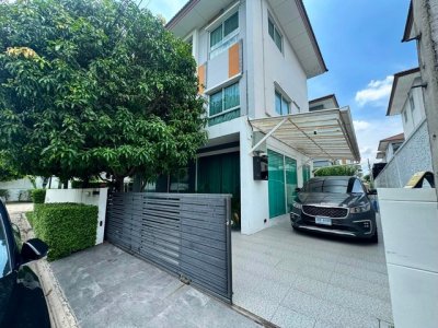 ขายบ้านเดี่ยว 3 ชั้น หน้าสวน 320 ตรม. โครงการ คาซ่า แกรนด์ สุขาภิบาล 5 ติดถนนใหญ่ ระหว่างสายไหม 79 และ 81 บิวท์อินทั้งหลัง พร้อมอยู่ - รูปที่ 3