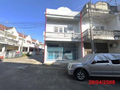 ขายทาวน์เฮ้าส์ 2 ชั้น เมืองสุราษฎร์ธานี ถนนดอนนก ราคาโปรโมชั่น