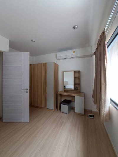 ให้เช่าบ้านใหม่ทั้งหลัง 3 ชั้น ครึ่งสไตล์ Loft Modern เพดานสูง พร้อมเฟอร์ 3 นอน 3 น้ำ บนถนนแจ้งวัฒนะ ใกล้รร. นานาชาติ ใกล้บีทีเอส สามัคคี สายชมพู  A Spacious, Fully Furnished Townhome at Huas Niche fo - รูปที่ 5