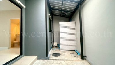 ขายด่วน ทาวน์โฮม 3 ชั้น บ้านกลางเมือง รัตนาธิเบศร์ รีโนเวทใหม่ ทำเลดี พร้อมอยู่ - รูปที่ 4