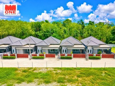 บ้านเดี่ยว เนื้อที่เริ่มต้น 49.9 ตร.ว. 3 ห้องนอน 2 ห้องน้ำ จอดรถได้ 2 คัน อ.ร่อนพิบูลย์ - รูปที่ 2