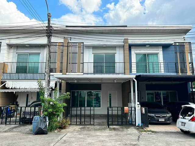 ขายทาวน์เฮ้าส์ 2 ชั้น 122 ตรม. หมู่บ้าน My Place นวมินทร์ 72 Renovate แล้วพร้อมเข้าอยู่ ใกล้ตลาดปัฐวิกรณ์