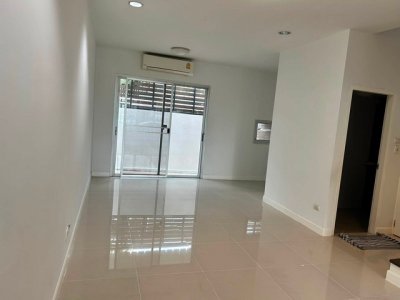 ขายทาวน์เฮ้าส์ 2 ชั้น 122 ตรม. หมู่บ้าน My Place นวมินทร์ 72 Renovate แล้วพร้อมเข้าอยู่ ใกล้ตลาดปัฐวิกรณ์ - รูปที่ 3