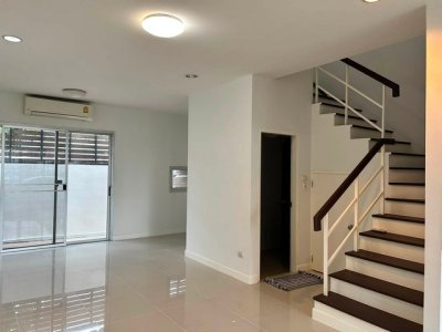 ขายทาวน์เฮ้าส์ 2 ชั้น 122 ตรม. หมู่บ้าน My Place นวมินทร์ 72 Renovate แล้วพร้อมเข้าอยู่ ใกล้ตลาดปัฐวิกรณ์ - รูปที่ 2