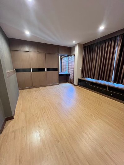 ขายบ้านเดี่ยว 3 ชั้นพร้อมดาดฟ้า รับลมทะเล ชะอำ Tel 090 9862154 - รูปที่ 8