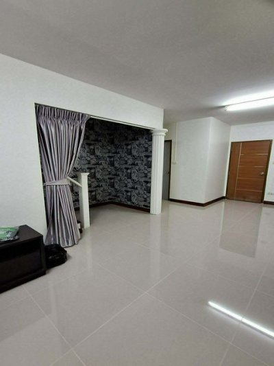 ให้เช่าทาวน์โฮม 4 ชั้น 220 ตรม. ลาดพร้าว 64 (เกตุนุติ 12) บ้านสวยเพิ่งรีโนเวทใหม่ เหมาะอยู่อาศัยหรือทำโฮมออฟฟิศ - รูปที่ 2