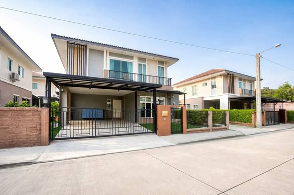 ให้เช่าบ้านเดี่ยว 2 ชั้น 56 ตรว. 4 ห้องนอน ภัสสร เพรจทิสลุกซ์ พัฒนาการ 38 ใกล้ทางด่วน ใกล้เอกมัย ทองหล่อ **รับสัตว์เลี้ยง