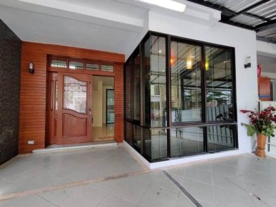 ให้เช่าทาวน์โฮม 3 ชั้น 200 ตรม. 3 ห้องนอน โครงการ Areeya แมนดารีน่า สุขุมวิท77 ติดถนนอ่อนนุช ใกล้ MRT ศรีนุช - รูปที่ 2