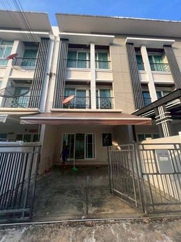 ขาย ทาว์นโฮม หมู่บ้านกลางเมือง พระราม 9 (มอเตอร์เวย์) บิวท์อินสวย พร้อมอยู่ ติดถนนใหญ่คู่ขนานมอเตอร์เวย์E