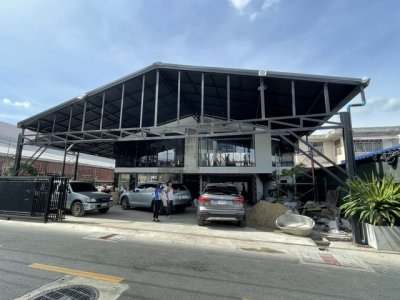 ให้เช่าโฮมออฟฟิศ2ชั้น360ตร.ม.ย่านสุทธิสาร ลาดพร้าวจอดรถ12คันใกล้MRTลาดพร้าว83 สุทธิสาร