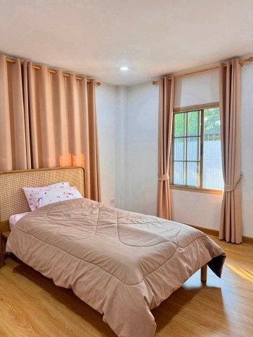 โซนสารภี ให้เช่า 25,000 บาท/เดือน บ้านชั้นเดียว #สไตล์มูจิ #ใกล้โรงเรียนวารีเชียงใหม่ พร้อมเฟอร์นิเจอร์ไม้สักแท้ทั้งหลัง #ไม่รับสัตว์เลี้ยง - รูปที่ 3
