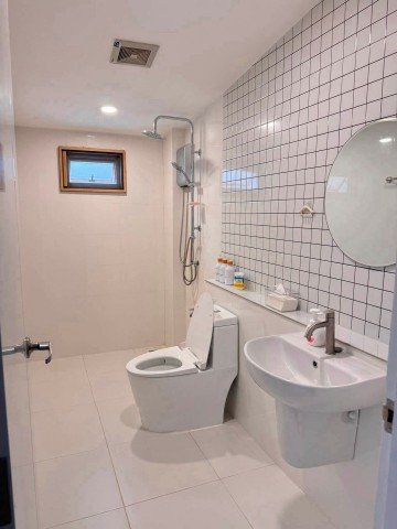 โซนสารภี ให้เช่า 25,000 บาท/เดือน บ้านชั้นเดียว #สไตล์มูจิ #ใกล้โรงเรียนวารีเชียงใหม่ พร้อมเฟอร์นิเจอร์ไม้สักแท้ทั้งหลัง #ไม่รับสัตว์เลี้ยง - รูปที่ 2