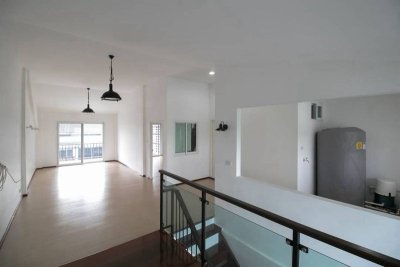 ให้เช่าบ้าน 4 ชั้น ใจกลางอารีย์-พญาไท เหมาะสำหรับทำ Air-BNB ออฟฟิต หรือ คลีนิคความงาม สปา ทำเลธุรกิจ ซอยพหลโยธิน 8 ใกล้ Lavilla Ari - รูปที่ 3