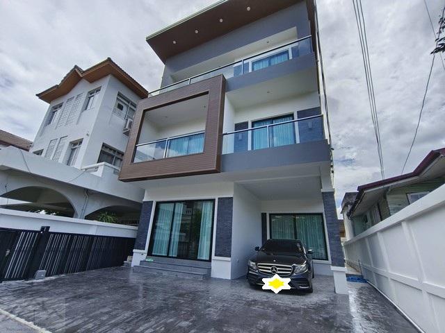 ขายบ้านเดี่ยว3ชั้น50ตร.ว.ซอยสุขุมวิท65พร้อมเฟอร์นิเจอร์และเครื่องใช้ไฟฟ้าครบใกล้BTSเอกมัย(สร้างใหม่)