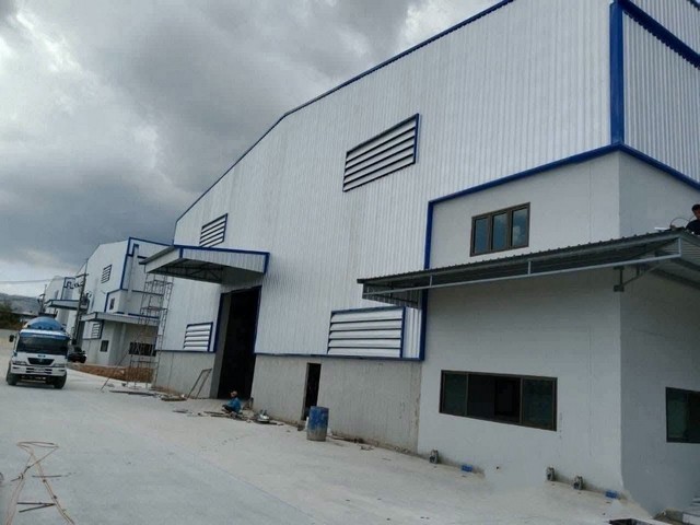 ให้เช่าโกดัง/โรงงาน 1,721 ตร.ม. น้ำไฟพร้อม รถใหญ่เข้าได้ บ้านบึง ชลบุรี