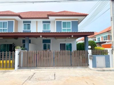 บ้านเช่าบ้านริมสวน  ใกล้นิคมอมตะ หมู่บ้าน บ้านริมสวน  HR0087