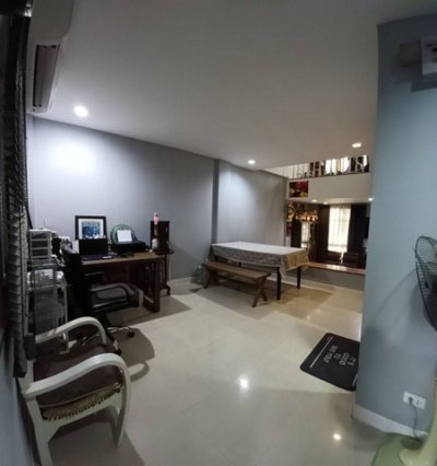 ขายทาวน์โฮม 3 ชั้น 3 ห้องนอน ห้องน้ำในตัวทุกห้อง พื้นที่ใช้สอยประมาณ 180 ตร.ม.  โครงการ พลัส ซิตี้พาร์ค เอกมัย–รามอินทรา - รูปที่ 4