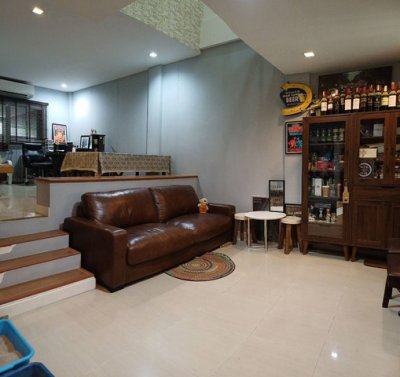 ขายทาวน์โฮม 3 ชั้น 3 ห้องนอน ห้องน้ำในตัวทุกห้อง พื้นที่ใช้สอยประมาณ 180 ตร.ม.  โครงการ พลัส ซิตี้พาร์ค เอกมัย–รามอินทรา - รูปที่ 2