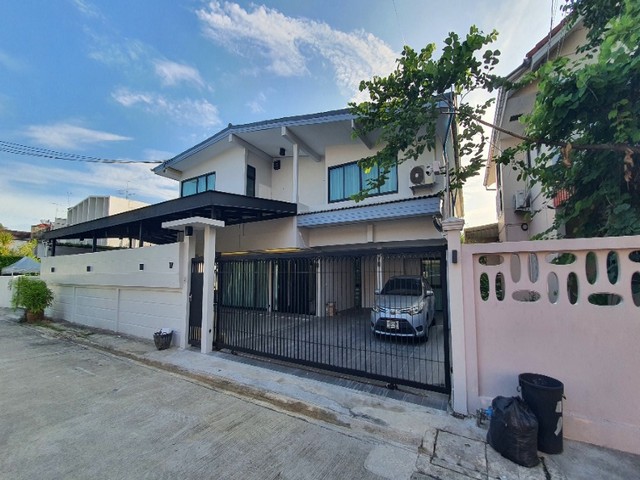 T26-406 ให้เช่า บ้าน - ใกล้กับ ใกล้ Central Eastville  ชั้นทั้งหมด 2 ชั้น