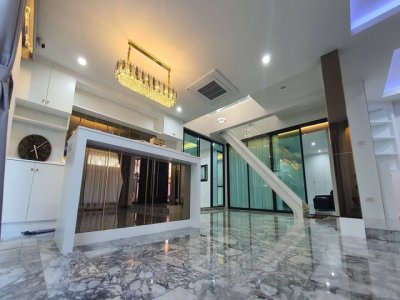 T26-406 ให้เช่า บ้าน - ใกล้กับ ใกล้ Central Eastville  ชั้นทั้งหมด 2 ชั้น - รูปที่ 2