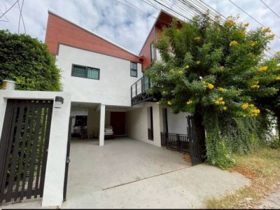 โซนมหิดล ราคา 6.9 ล้าน บ้านเดี่ยวหลังใหญ่ ทำเลศักยภาพ #ใกล้สนามบิน ใกล้ Mahidol Backyard เดินทางสะดวก เข้า–ออกได้หลายเส้นทาง
