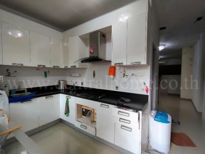 จองด่วน ทาวน์เฮ้าส์ 3 ชั้น หมู่บ้านไพโรจน์ โครงการ 5 บางนา ราคาถูกมาก - รูปที่ 5