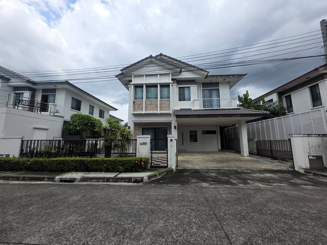ให้เช่าบ้านเดี่ยว 2 ชั้น 62 ตรว. 3 ห้องนอน หมู่บ้านมัณฑนา เลค วัชรพล ถนนสุขาภิบาล 5  ใกล้สารสาสน์วิเทศสายไหม บ้านสวย เฟอร์ครบ พร้อมอยู่
