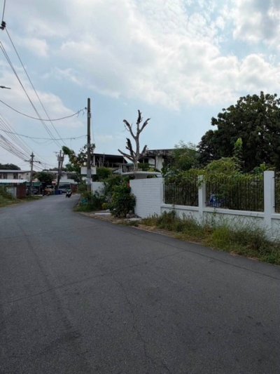 ขายที่ดิน 166 ตรว. ในหมู่บ้านเกษมสำราญ2 ปรีดีพนมยงค์ 14 สุขุมวิท 71 เหมาะสร้างบ้าน - รูปที่ 6