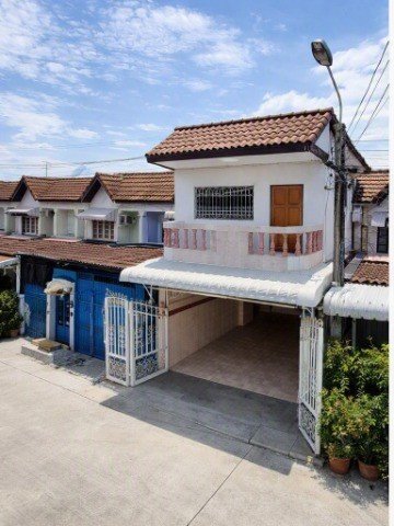 ศาลธนบุรี11-19 ทาว์นเฮาส์ 2 ชั้น 3 นอน เอกชัย36 HomePro กัลปพฤกษ์ 500 ม.2 น้ำ ใกล้ Big C กัลปพฤกษ์ และสวนสุขภาพ  20 ตร.ว.160 ตร.ม.