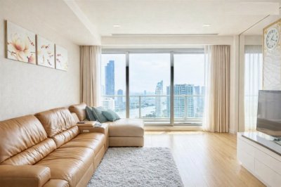The River คอนโดมิเนียม 3 นอน 3 น้ำ ใกล้ BTS เจริญนคร 400 ม.พื้นที่ 138 ตร.ม.ชั้น 41 Top Floor ตึก B คอนโด Luxury ริมแม่น้ำเจ้าพระยา วิวเมือง