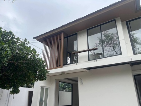ให้เช่า บ้านเดี่ยวหรู ทำเลทอง ปรีดีพนมยงค์ 42 บ้านสร้างใหม่ ใกล้BangkokPrepInternationalSchool  โทร 095-164-2956
