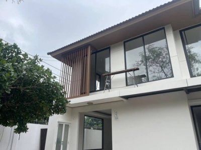 ให้เช่า บ้านเดี่ยวหรู ทำเลทอง ปรีดีพนมยงค์ 42 บ้านสร้างใหม่ ใกล้BangkokPrepInternationalSchool  โทร 095-164-2956