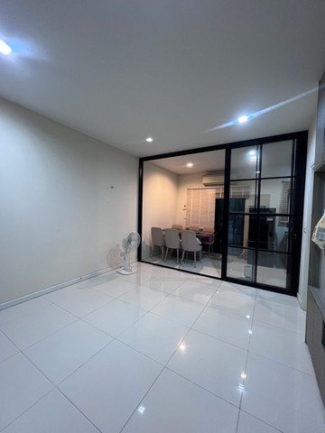 LV53593 ให้เช่า ขาย EIGEN PREMIUM TOWNHOME PATTANAKARN (ไอเจ้นท์ พรีเมียม ทาวน์โฮม พัฒนาการ) - รูปที่ 2