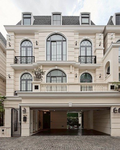 LV53585 ขาย บ้านสวยตกแต่ง พร้อมอยู่ เดอะ บูเลอวาร์ด เอกมัย ในเอกมัย 22 บ้านออกแบบโดย Hirsch Bedner Associates (HBA)