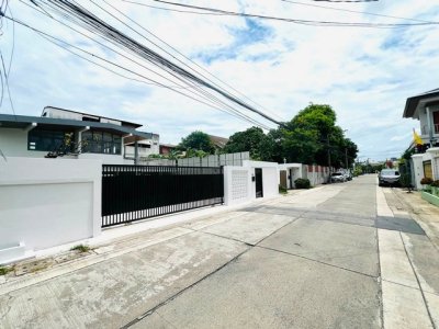 ให้เช่าบ้านเดี่ยว 2 ชั้น 111 ตรว. 3 ห้องนอน รีโนเวทใหม่ ทำเลศักยภาพใจกลางชุมชน ย่านประชานิเวศน์ 1 ประชาชื่น ใกล้ตลาดบองมาเช่ - รูปที่ 8