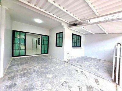 บ้านรีโนเวทใหม่ทำเลเสม็ด–เมืองชลบุรี หมู่บ้านธนาสุข  ใกล้เซ็นทรัลชลบุรี เดินทางสะดวก ราคาเพียง 1.xxx ล้านบาท - รูปที่ 4