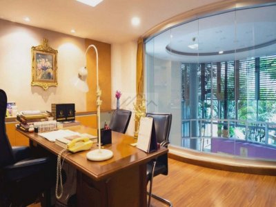 ขายอาคารสำนักงาน 4 ชั้น เนื้อที่ 202 ตรว. ใจกลางเมือง สุขุมวิท 20 จอดรถ 10 คัน ใกล้ Emsphere ใกล้ BTS อโศก - รูปที่ 6