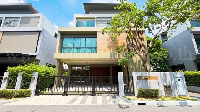 ขายด่วน บ้านเดี่ยว 3 ชั้น หลังกลาง หน้าบ้านไม่ชนใคร Grand Bangkok Boulevard ราชพฤกษ์-พระราม 5