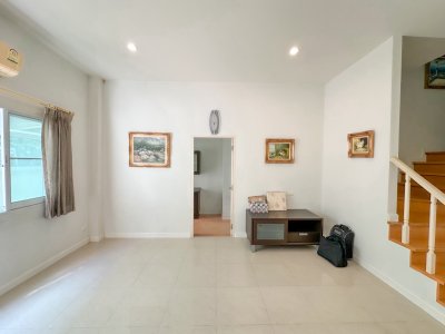 ขายทาวน์โฮม 3 ชั้น หมู่บ้านยูโรโนวา ลาดกระบัง 24/1 กรุงเทพมหานคร - รูปที่ 2