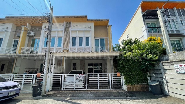 จองด่วน ทาวน์เฮ้าส์ 29 ตร.วา โกลเด้น ทาวน์ ปิ่นเกล้า - จรัญสนิทวงศ์ หลังริม พร้อมเข้าอยู่