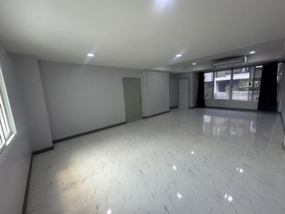 รหัสC7264 ให้เช่าทาวน์โฮม Home Office 4 ชั้น ย่านลาดพร้าว 80 เชื่อมต่อรัชดา เหม่งจ๋าย ใกล้รถไฟฟ้าสถานีลาดพร้าว 83 - รูปที่ 6