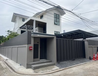 บ้านเดี่ยวสร้างใหม่ 3 ชั้น 113 ตร.ว  300 ตร.ม. ทำเลดี เดินทางสะดวก ใกล้ MRTบางโพและทางด่วน
